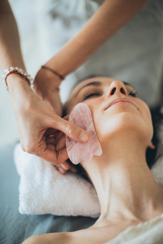 Gua Sha: rejuvenece tu piel con esta técnica ancestral - Facial Fitness