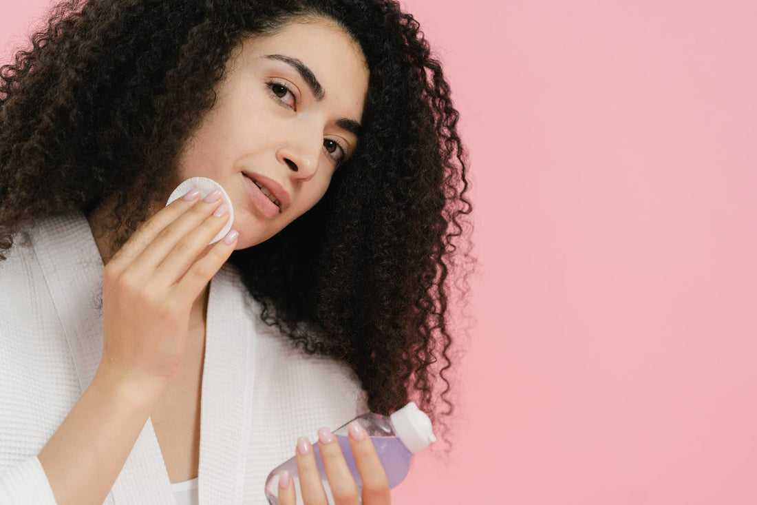 Rutina facial nocturna para días calurosos